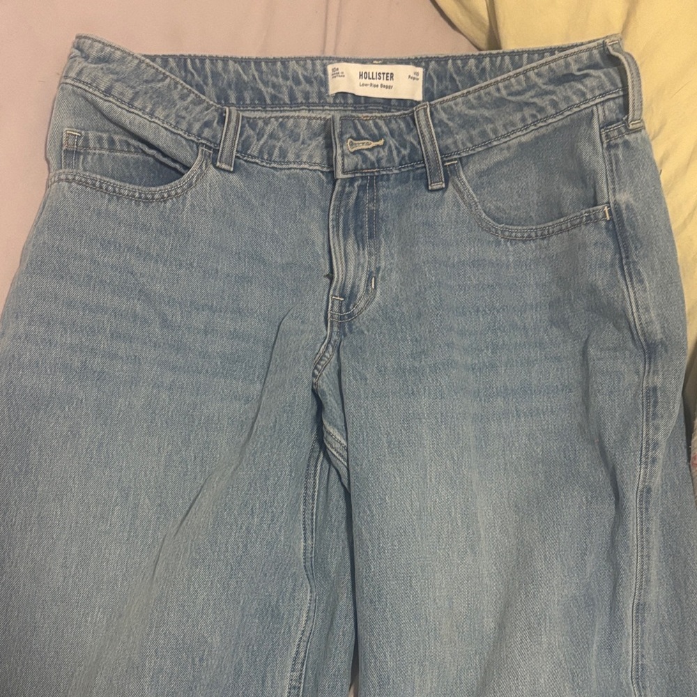 Hollister Women's Denim Straight Leg Jeans